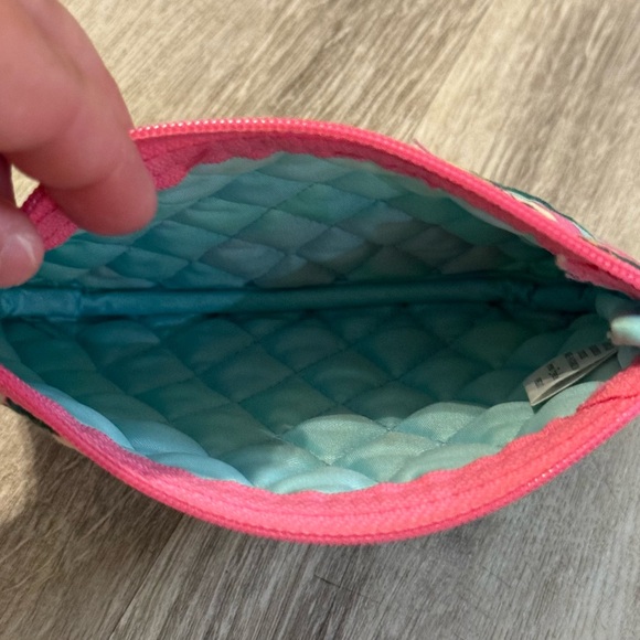 NEW VERA BRADLEY Pink & White Palm Tree Quilted Zip Coin Purse - Picture 2 of 5